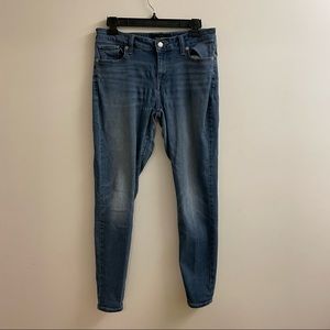 Lucky brand high rise jeans. Size 8/29